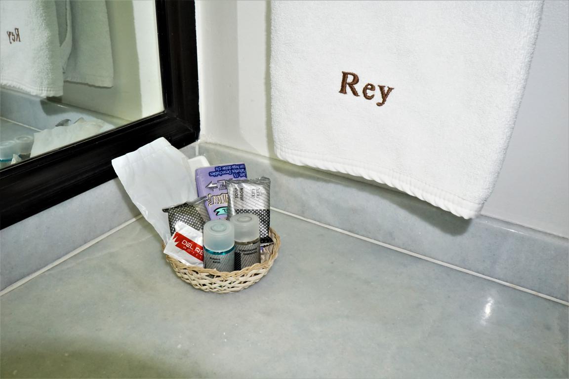 HOTEL REY